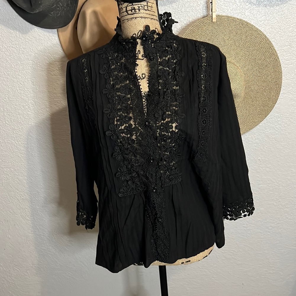 Lauriebelles Black Lace Blouse